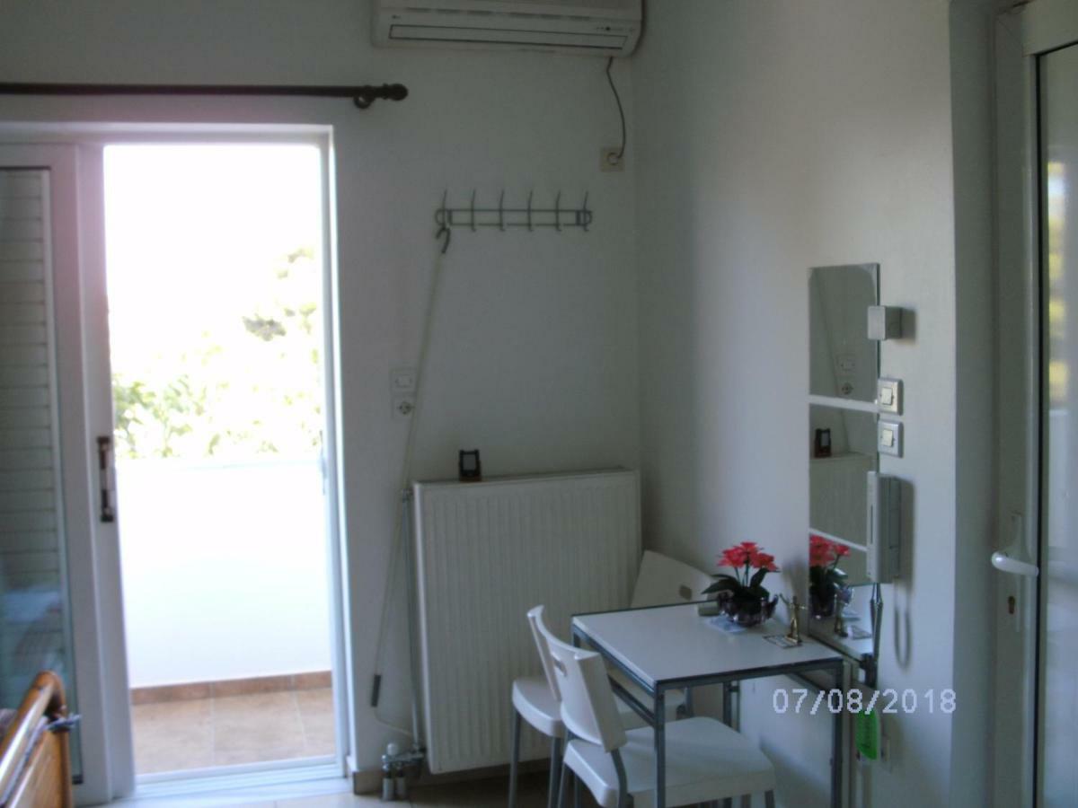 Nina Rooms Artemida  Exterior foto