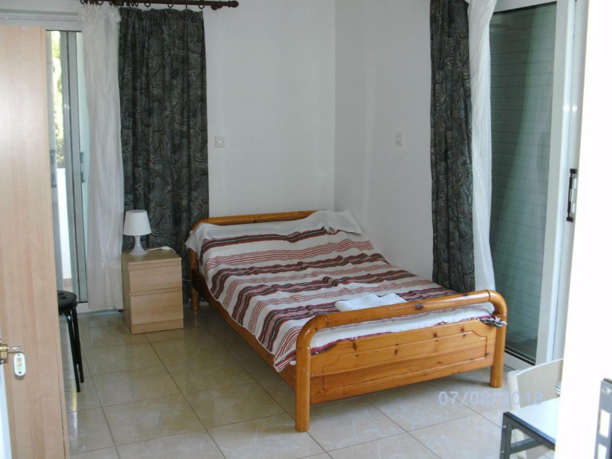 Nina Rooms Artemida  Exterior foto